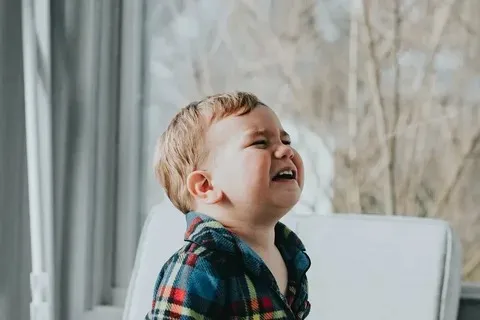 Otizm Kaç Yaşında Ortaya Çıkar?